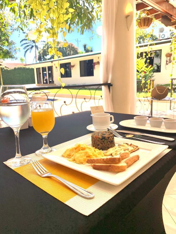 Hotel Mango Airport Rio Segundo Luaran gambar